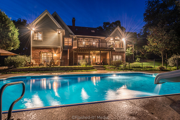 40w751 Timbergate @ Night -9.jpg